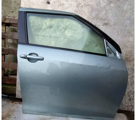 Suzuki Swift II Front door