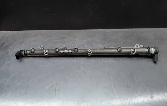 BMW 5 E60 E61 Fuel main line pipe 7799610 779961002 0445216023