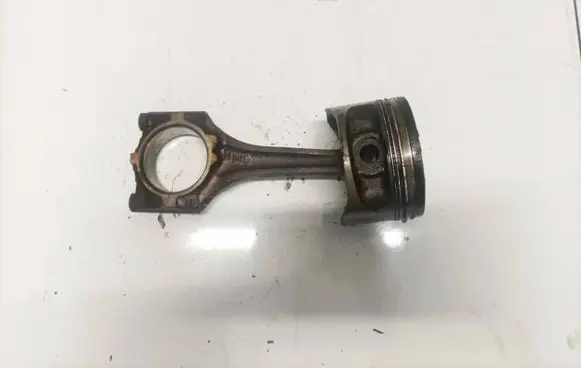 Opel Omega B1 Piston with connecting rod