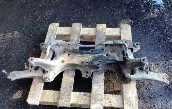 Toyota Avensis T250 Front subframe 