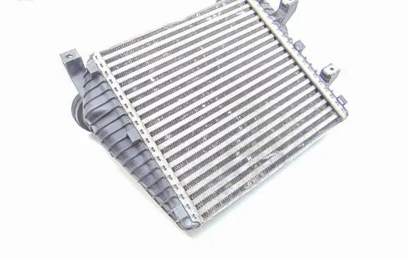 Audi Q7 4L Intercooler radiator 7L6145804B