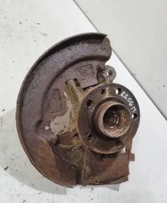Volvo V70 Front wheel hub spindle knuckle