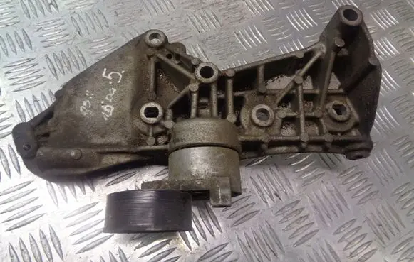 Renault Scenic II - Grand scenic II Generator/alternator bracket 8200365097