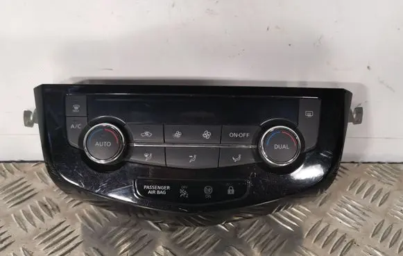 Nissan Qashqai Climate control unit 275004EA0A