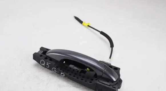 Audi Q5 SQ5 Front door exterior handle 8T0837167A