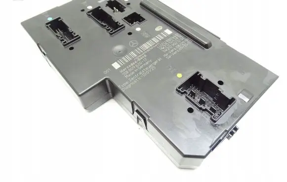 Mercedes-Benz E C207 W207 SAM control unit 2129004401