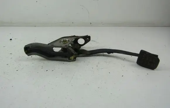 Toyota Yaris Verso Clutch pedal 