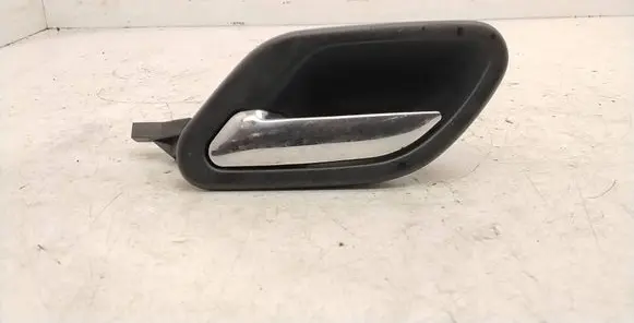 BMW 5 E39 Front door interior handle 8226049