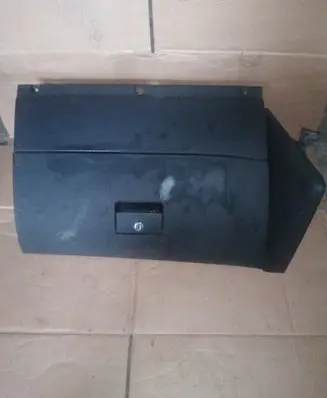 Volkswagen Golf IV Glove box 1J1857101A