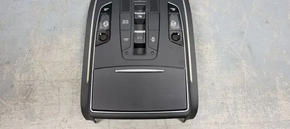 Audi A8 S8 D4 4H Rear seat light