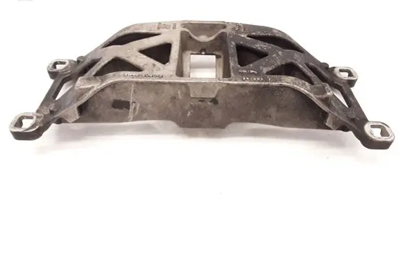 Gearbox mounting bracket
