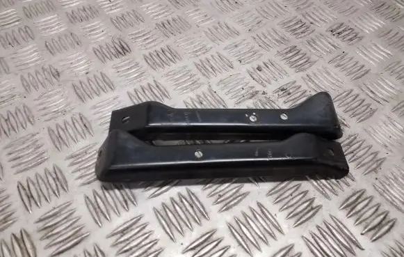 Radiator support slam panel bracket
