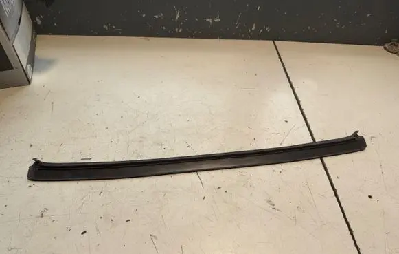 BMW 5 F10 F11 Engine compartment rubber 