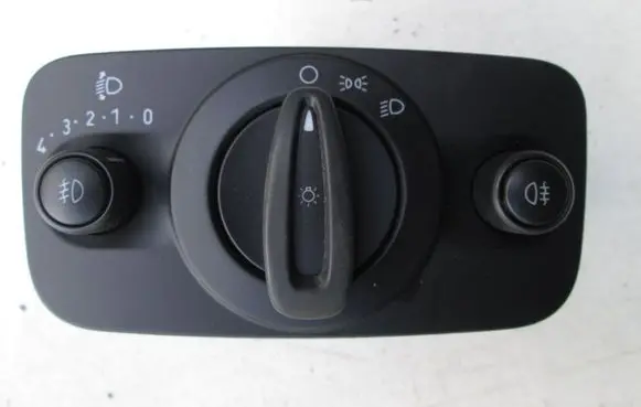 Ford Ecosport Light switch 
