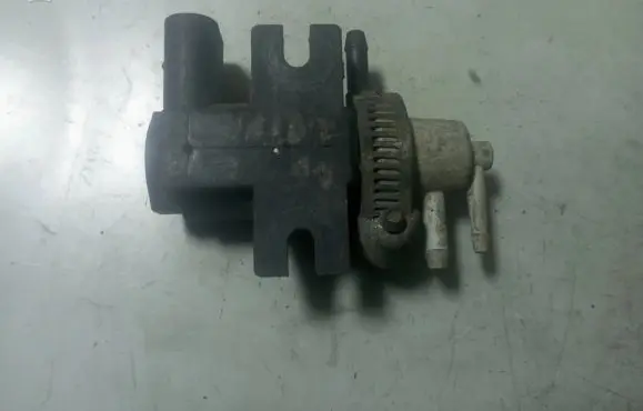 Audi A6 S6 C6 4F Turbo solenoid valve 8E0906627C