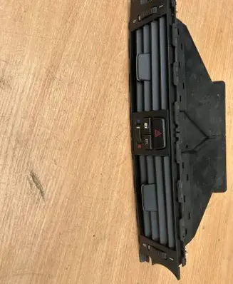 BMW 3 E90 E91 Dash center air vent grill 9130464 1448211