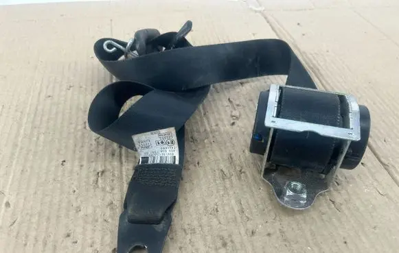Ford Kuga I Front seatbelt 8V41S61295AD