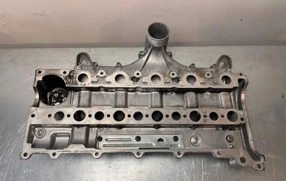 Volvo S60 Rocker cam cover 08692397