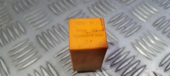Ford Mondeo MK I Other relay 68125