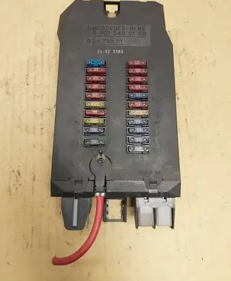 Mercedes-Benz Sprinter W906 Fuse module 0473501