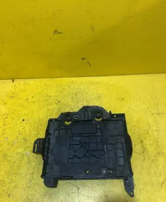 Renault Clio III Battery box tray 8200314273