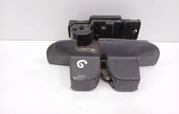 Renault Laguna II Tailgate/trunk/boot lock/catch/latch 8200257615B