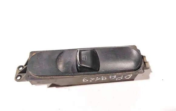 Mercedes-Benz Vito Viano W639 Electric window control switch a6395450613