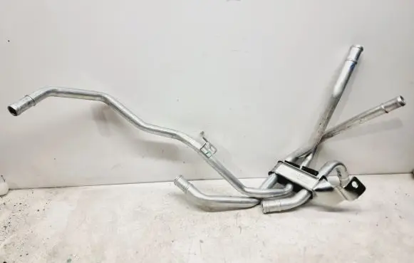 Nissan Qashqai J12 Engine coolant pipe/hose 215116UM0A