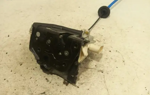 Audi A5 8T 8F Front door lock 8J1837015A