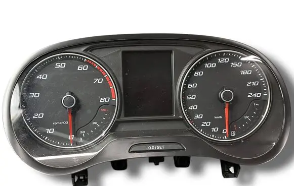 Seat Leon (5F) Clock T763 6P0920740B