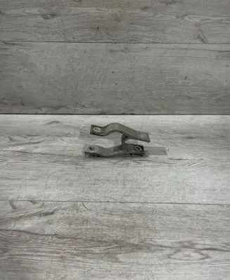 Volvo XC90 Engine mounting bracket 31339951