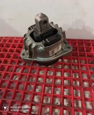 BMW 7 F01 F02 F03 F04 Engine mount bracket 6777381 57527810