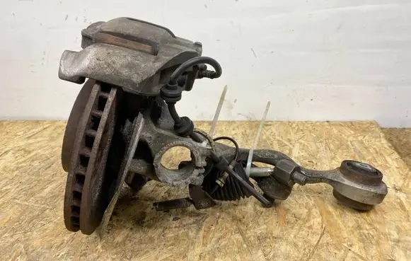 Front wheel hub