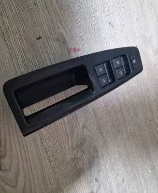 Volkswagen Polo Electric window control switch