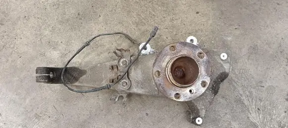 BMW 5 F10 F11 Front wheel hub spindle knuckle