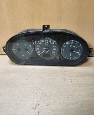 Renault Scenic I Speedometer (instrument cluster) 215781612