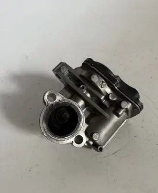 Renault Trafic III (X82) EGR valve 147100789R H8201068965