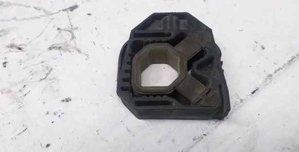Volkswagen PASSAT B6 Radiator mount bracket 1K01213670 1K0121367D