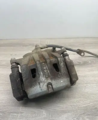 Toyota RAV 4 (XA50) Front brake caliper