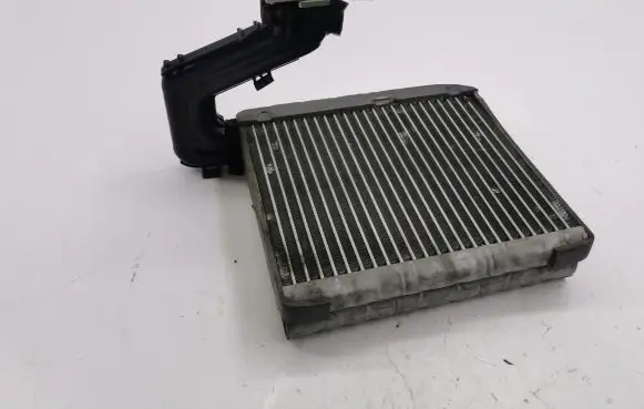Land Rover Evoque I Air conditioning (A/C) radiator (interior) FA992001
