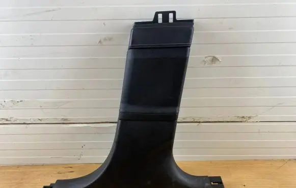 BMW 6 F06 Gran coupe (B) pillar trim (bottom) 105079511 105079513