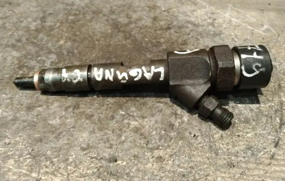 Renault Laguna II Fuel injector 8200100272 0445110110B 3305556748719