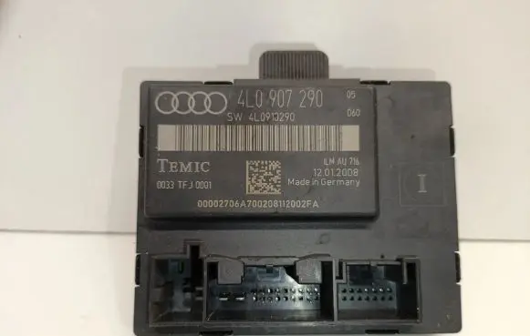 Audi Q7 4L Door control unit/module 4L0907290