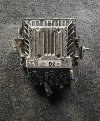 Nissan Qashqai Engine control unit/module 237104EA0C S180193104A