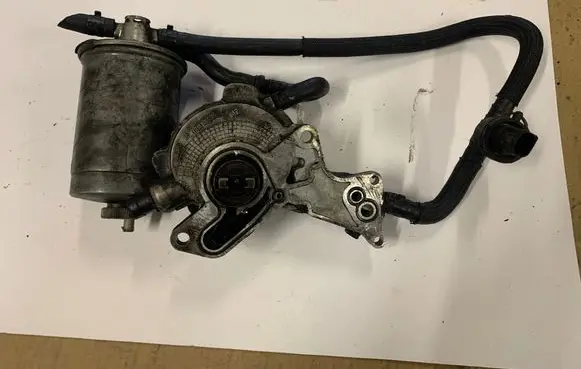 Volkswagen Caddy Vacuum pump 20004