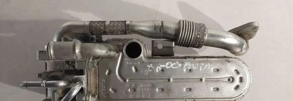 Skoda Octavia Mk2 (1Z) EGR valve cooler 038131513AD