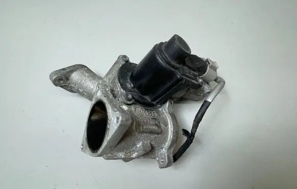 Volkswagen Caddy EGR valve 03G129637A