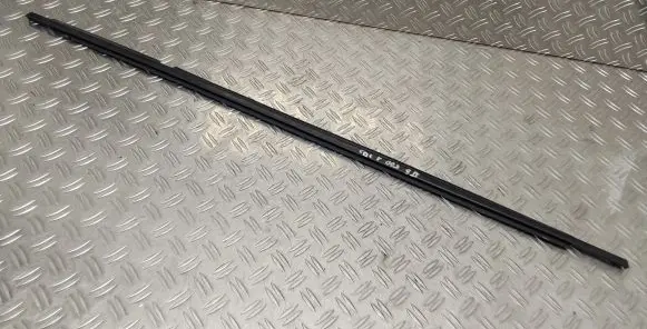 Toyota Corolla Verso E121 Rear door glass trim molding