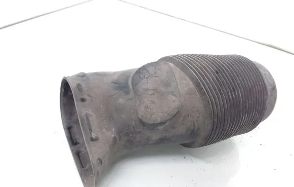 Volkswagen Transporter - Caravelle T5 Air intake duct part 7H0129578B 7H0129647B
