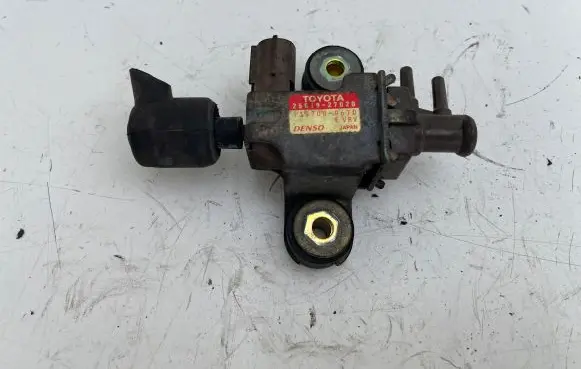 Toyota Corolla Verso E121 Turbo solenoid valve 2581927020